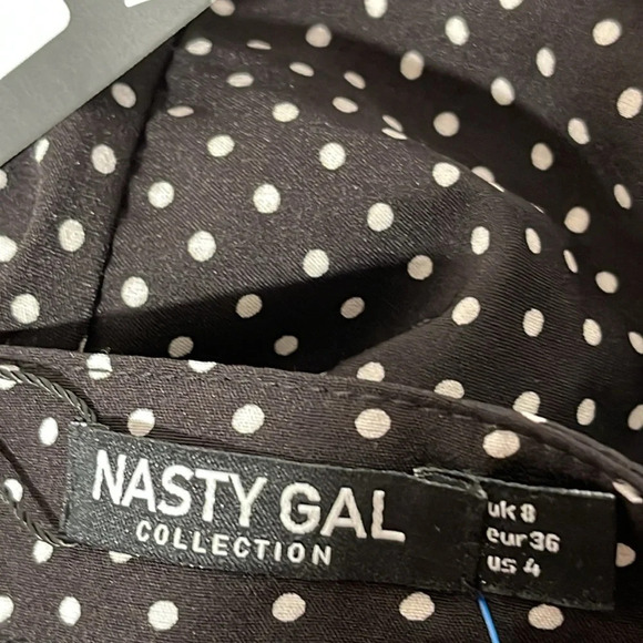 NASTY GAL Polka Dot Mini Ruffle Wrap Skirt Black & White Size 4 NEW - Picture 5 of 8
